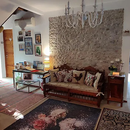 特雷比住宿加早餐旅馆 住宿加早餐酒店 Pederobba